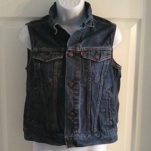 Levi Jean demin vest 10-12 yr old